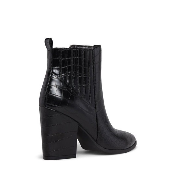 Women’s Boots 
Size : 8.5 US 
Black Color - Picture 6 of 7